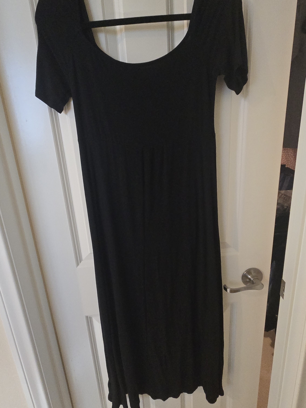 Old Navy Black Scoop Neck Maxi Dress with Short Sleeves - Picture 4 of 4